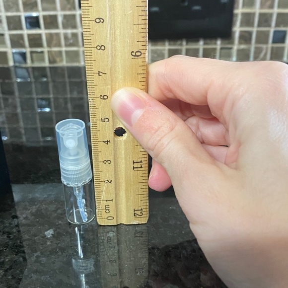 Tom Ford - Picture 2 of 2